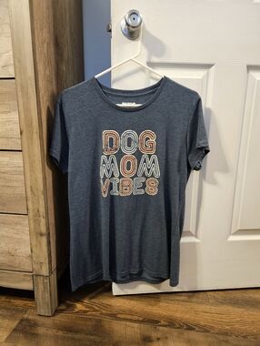 Dog Mom Vibes Short Sleeve Tee - Blue